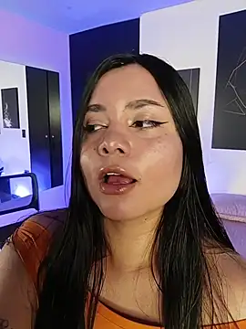 Eva-Apple online show from May 9, 2026, 9:18 pm