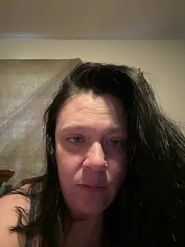 blueeyez1987 online show from May 10, 2026, 4:53 pm