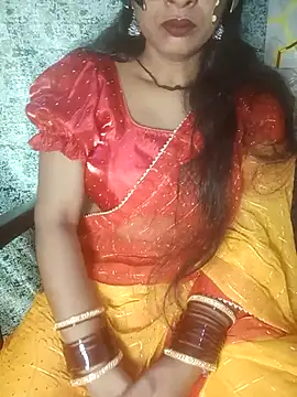 Juli 80 online show from May 30, 2026, 3:28 pm