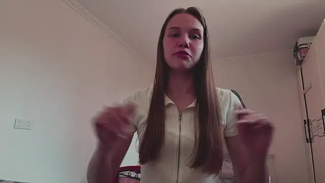 SuanneGetz online show from May 12, 2026, 2:52 am