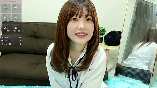 Tsukichan  online show from June 30, 2026, 2:33 am