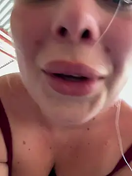 lilixcake online show from June 26, 2026, 1:50 pm