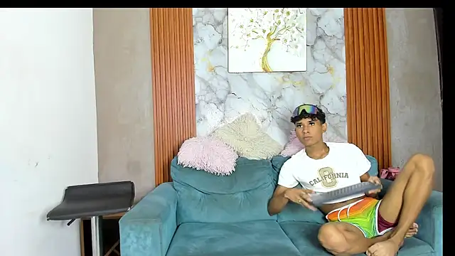 Snapshot of BOUL_GUYS chatting on July 15, 2026, 1:12 am BOUL GUYS online show from July 15, 2026, 1:12 am