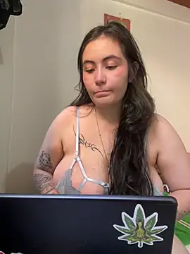 LiaxxKarla online show from May 31, 2026, 9:15 pm