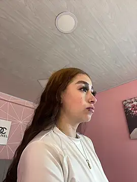 camil rayne online show from June 25, 2026, 7:19 pm