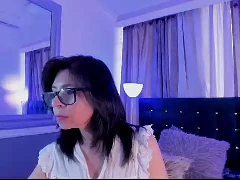 Snapshot of lena_gray chatting on July 7, 2026, 1:58 pm lena gray online show from July 7, 2026, 1:58 pm