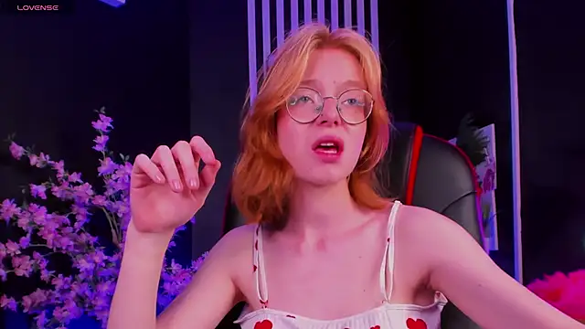 FoxxyyPolly online show from June 29, 2026, 5:36 am