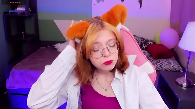 FoxxyyPolly online show from June 8, 2026, 5:41 am