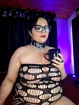 emmagreeyy12 online show from June 13, 2026, 12:14 pm