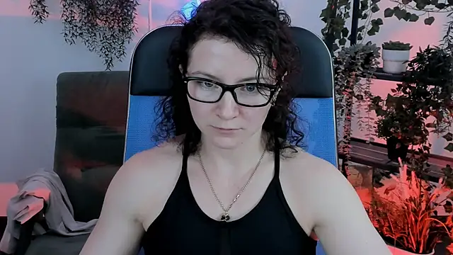 AureliaGleam online show from May 14, 2026, 7:27 am