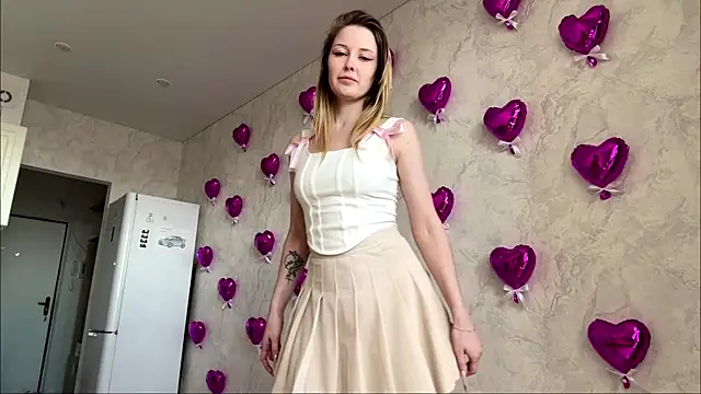MarryMurietto online show from May 31, 2026, 2:34 pm