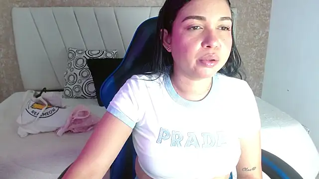 Snapshot of AliceSmity__ chatting on May 23, 2026, 12:26 pm AliceSmity online show from May 23, 2026, 12:26 pm