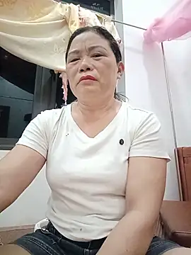 -Lytina- online show from June 15, 2026, 9:36 pm