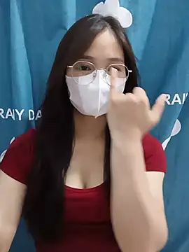 -Hena- online show from June 7, 2026, 2:11 pm