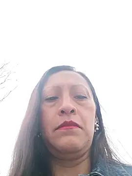 Vely  online show from May 17, 2026, 4:18 pm