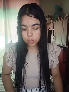 MiiaHott W online show from June 19, 2026, 1:50 pm