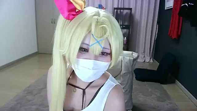 miachan  online show from May 18, 2026, 9:58 am