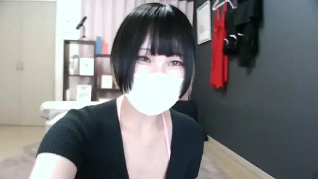 miachan  online show from May 22, 2026, 9:18 am