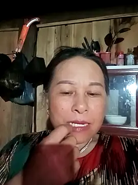 girl cute69 online show from May 12, 2026, 1:17 pm