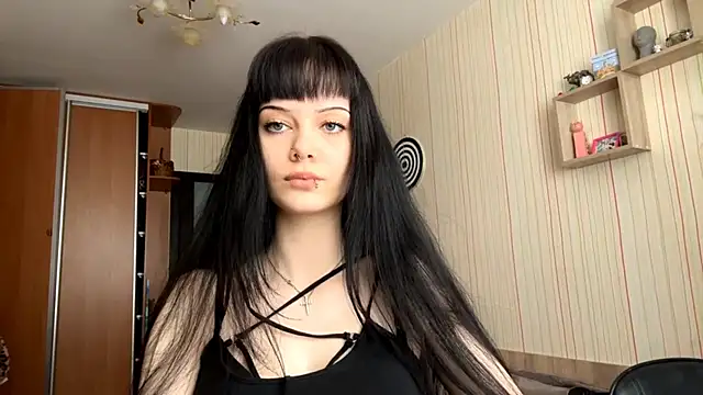 CharmaineElles online show from May 9, 2026, 1:03 pm