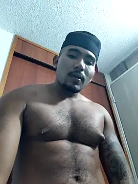 Snapshot of AndrssGold chatting on June 10, 2026, 6:58 am AndrssGold online show from June 10, 2026, 6:58 am