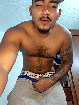 Snapshot of AndrssGold chatting on June 26, 2026, 3:34 am AndrssGold online show from June 26, 2026, 3:34 am
