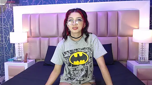 Snapshot of TaniaPierce chatting on June 7, 2026, 12:32 pm TaniaPierce online show from June 7, 2026, 12:32 pm