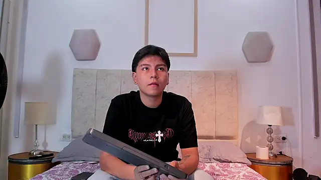  maximo 1 online show from May 30, 2026, 1:39 pm