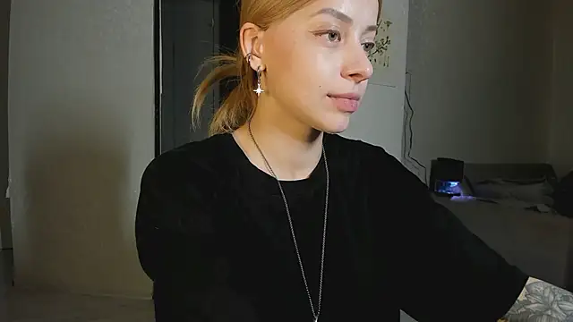 Snapshot of Jane_Bright chatting on January 5, 2025, 7:28 pm Jane Bright online show from January 5, 2025, 7:28 pm