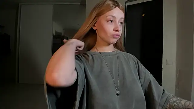 Snapshot of Jane_Bright chatting on December 13, 2024, 4:27 pm Jane Bright online show from December 13, 2024, 4:27 pm