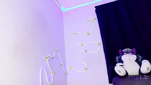 everlin 01 online show from June 10, 2026, 7:48 pm