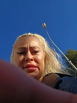 Snapshot of MILFBARBY chatting on October 18, 2025, 7:32 am MILFBARBY online show from October 18, 2025, 7:32 am