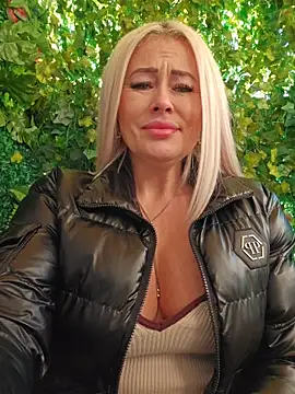 MILFBARBY online show from November 22, 2025, 8:13 am