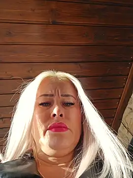 Snapshot of MILFBARBY chatting on October 28, 2025, 8:24 am MILFBARBY online show from October 28, 2025, 8:24 am