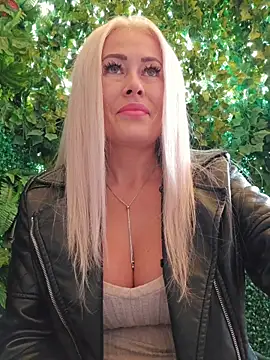 Snapshot of MILFBARBY chatting on October 26, 2025, 8:04 am MILFBARBY online show from October 26, 2025, 8:04 am