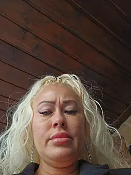 Snapshot of MILFBARBY chatting on September 25, 2025, 7:03 am MILFBARBY online show from September 25, 2025, 7:03 am