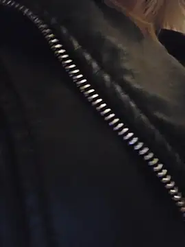 Snapshot of MILFBARBY chatting on October 29, 2025, 8:24 am MILFBARBY online show from October 29, 2025, 8:24 am