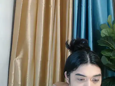 Snapshot of RoseAmarie chatting on August 6, 2026, 12:11 pm RoseAmarie online show from August 6, 2026, 12:11 pm