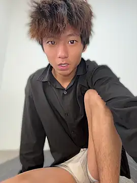 luo-77 online show from May 18, 2026, 12:21 pm