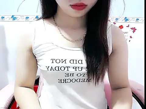 Snapshot of Emilysexy_cut chatting on June 25, 2026, 5:12 am Emilysexy cut online show from June 25, 2026, 5:12 am