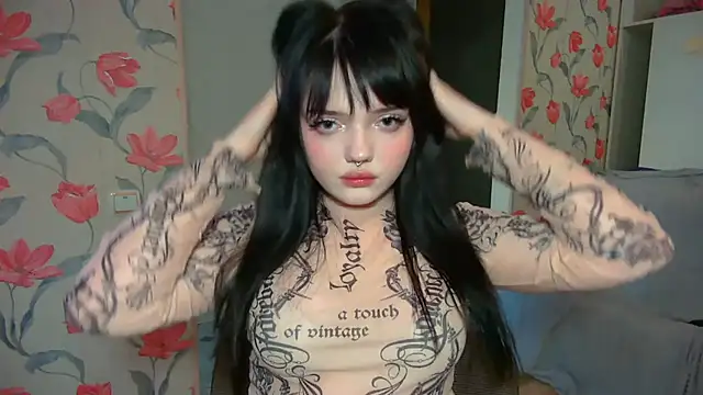 Snapshot of DarkxFoxy chatting on June 14, 2026, 5:36 pm DarkxFoxy online show from June 14, 2026, 5:36 pm