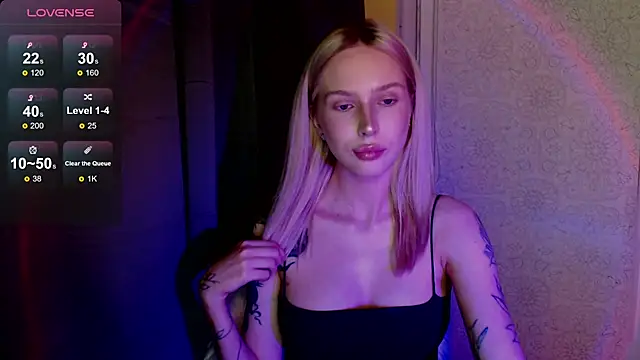 MichelleVelour online show from May 15, 2026, 5:11 pm