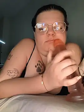 BadMommyyyyy online show from May 23, 2026, 10:47 am