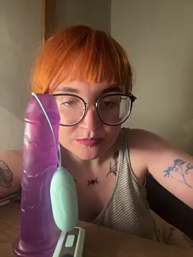 Myssevelyn online show from June 19, 2026, 7:52 pm