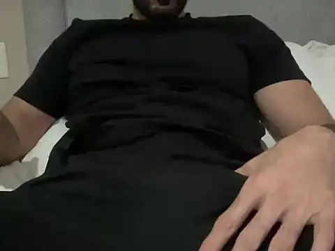 Snapshot of JOSE_LATIN93 chatting on May 16, 2026, 5:28 am JOSE LATIN93 online show from May 16, 2026, 5:28 am