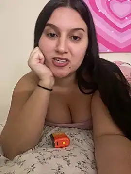 allyroseeee online show from June 4, 2026, 5:56 am