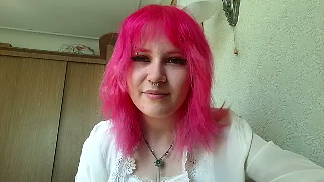 KamiBleich online show from May 18, 2026, 8:08 am