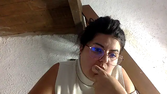 velvelshadow online show from May 20, 2026, 2:14 pm