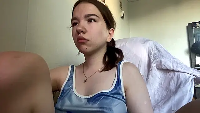 Snapshot of FewerCadre chatting on June 2, 2026, 1:55 pm FewerCadre online show from June 2, 2026, 1:55 pm