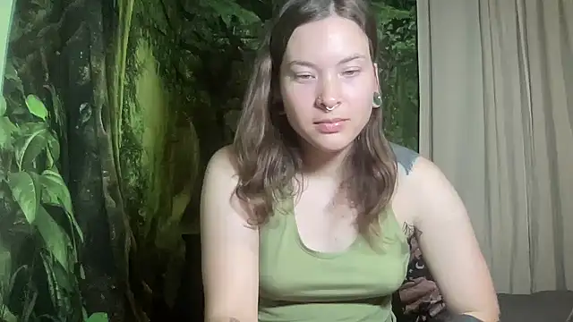 Snapshot of mo0ngoddess chatting on September 20, 2025, 2:38 am mo0ngoddess online show from September 20, 2025, 2:38 am